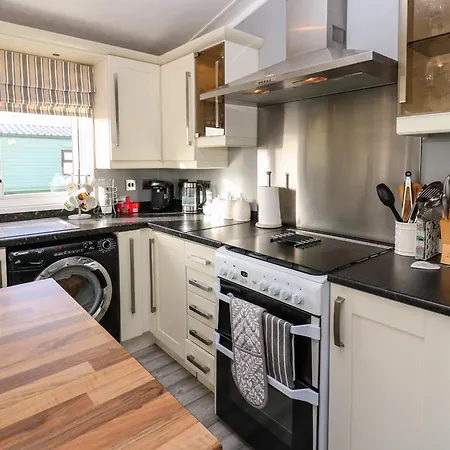 A And C Lodge-plot 21 *