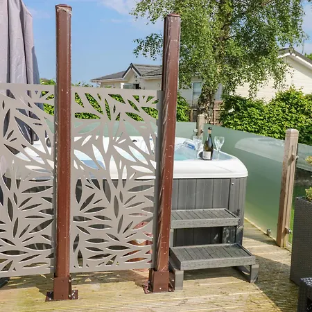 A And C Lodge-plot 21 Dom wakacyjny